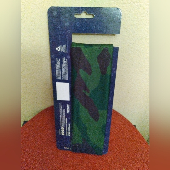 Camo Gator Scarf - Picture 3 of 3